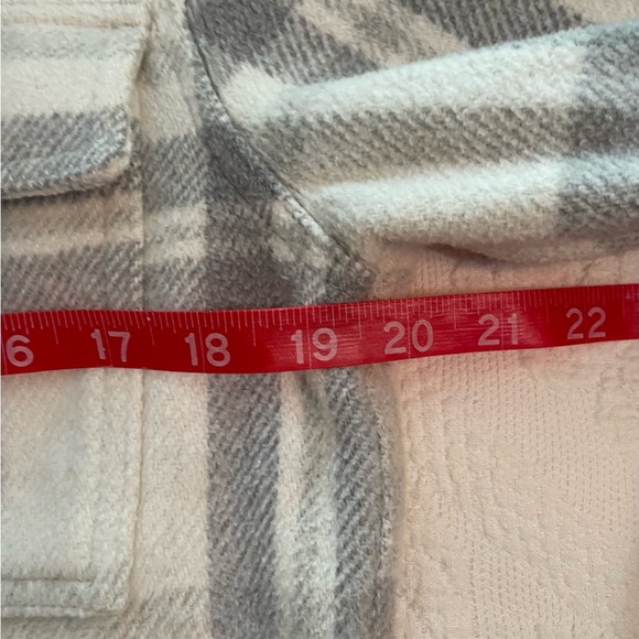 Hollister Gray Plaid Utility Jacket - Picture 9 of 10